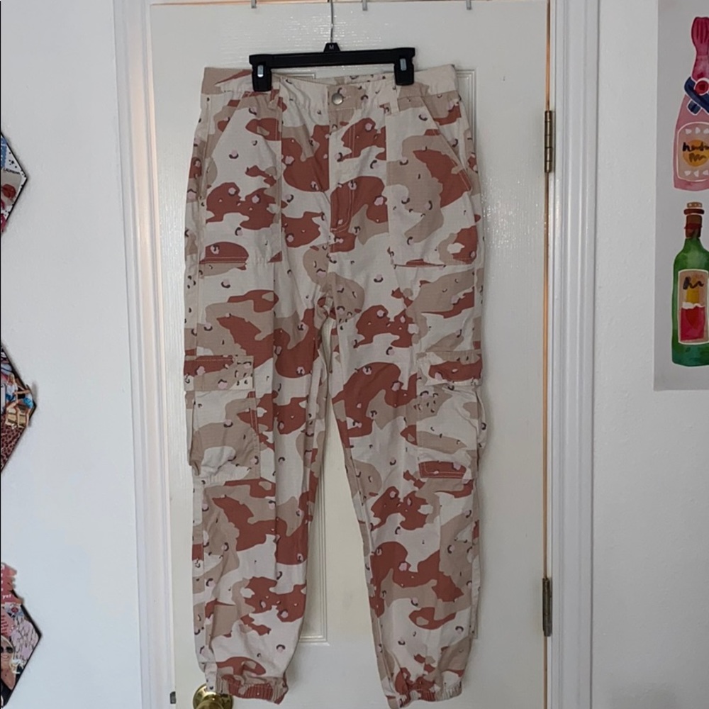 Wild fable camo pants